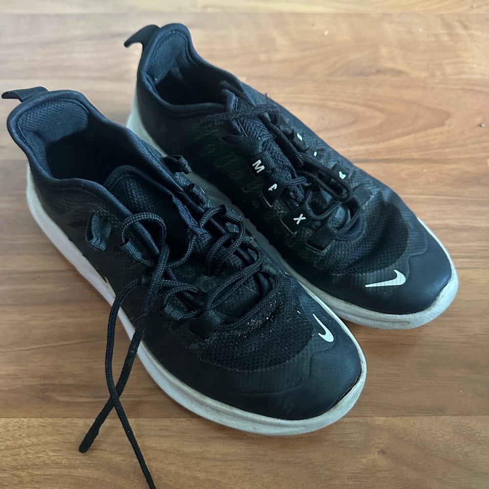 Nike Air Max‎ Axis Youth Size 3.5Y Black White Casual Running Shoes AH5222001